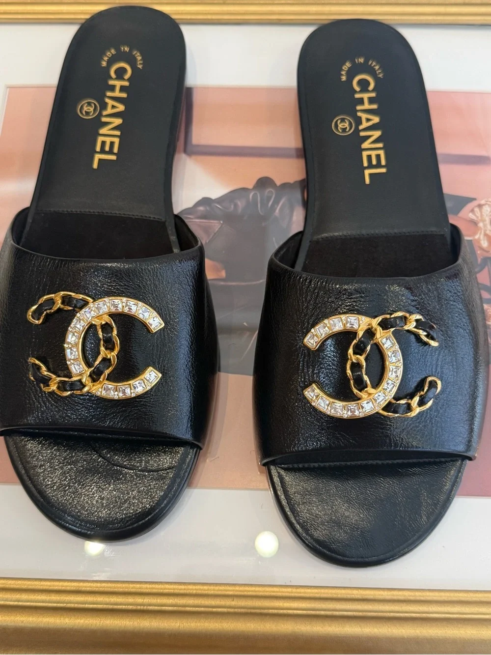 CHANEL Black Leather Crystal CC Chain Slide sandals size 38